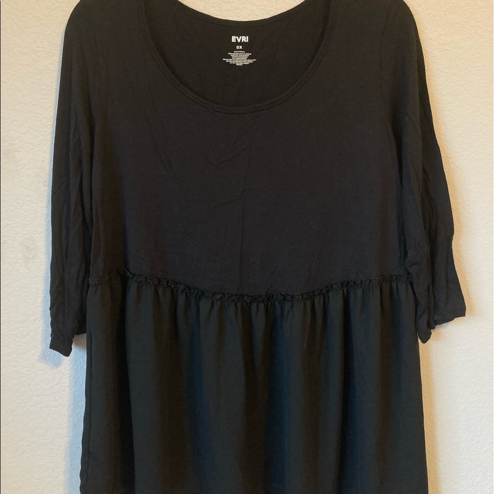 black evri quarter sleeve top